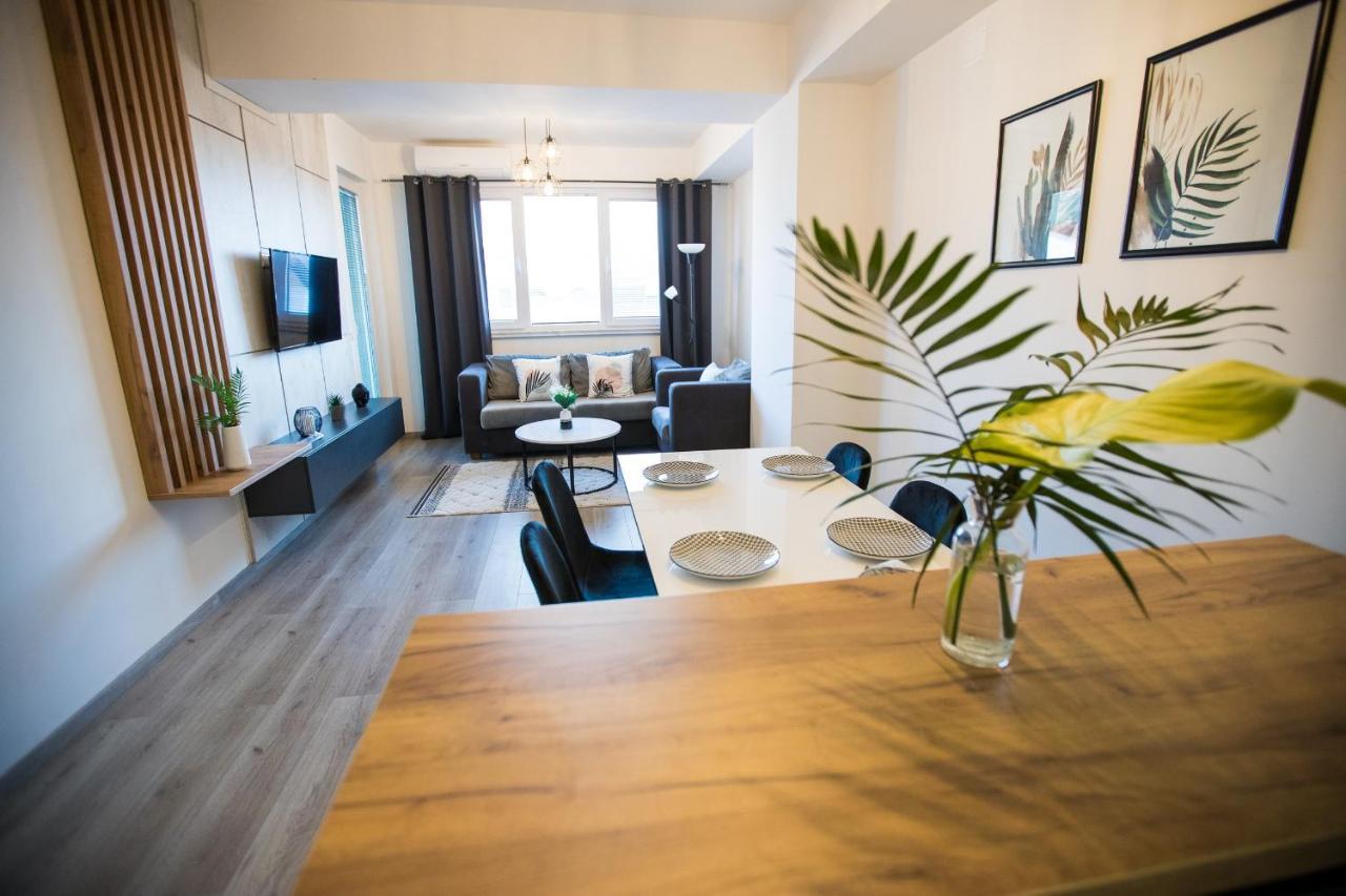 Blue Eye Ohrid Apartment Bagian luar foto