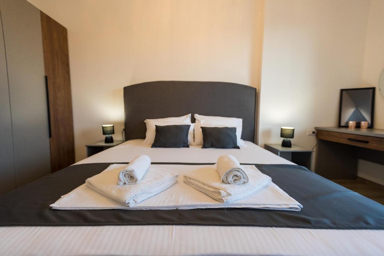 Blue Eye Ohrid Apartment Bagian luar foto