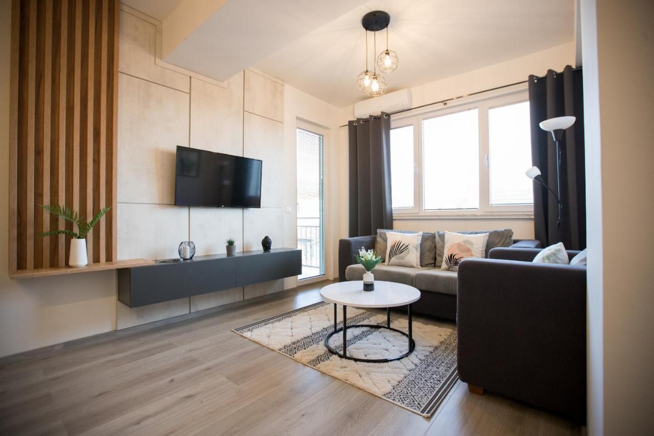 Blue Eye Ohrid Apartment Bagian luar foto
